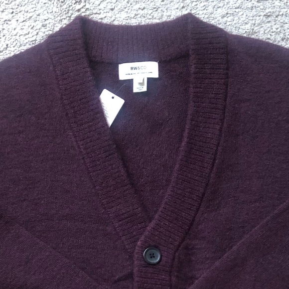 RW&CO Wool blend V- neck Cardigan Sweater. - Picture 2 of 2